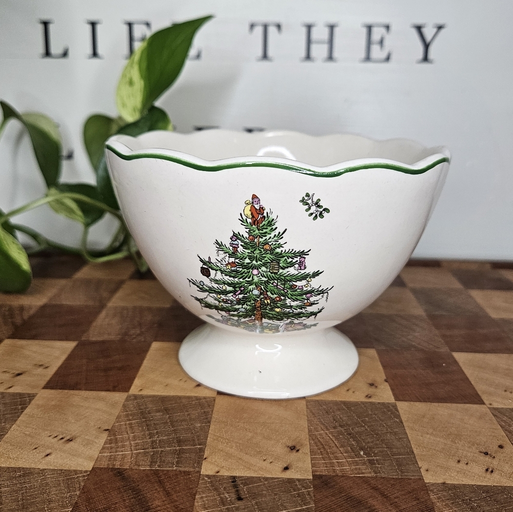 Spode Christmas holiday tree chalice-shaped footed sculpted bowl/compote/dish - Picture 2 of 6